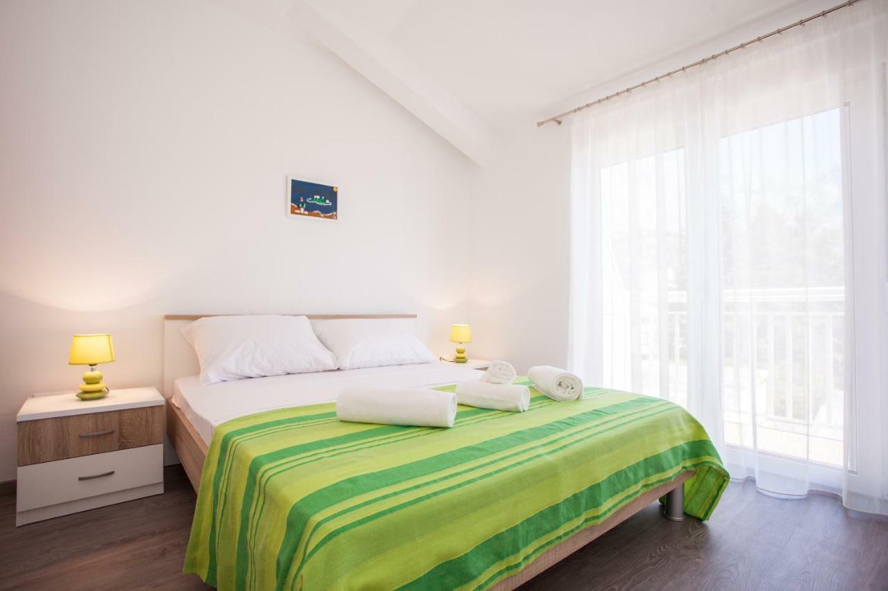 Apartments Mia Baška Voda エクステリア 写真