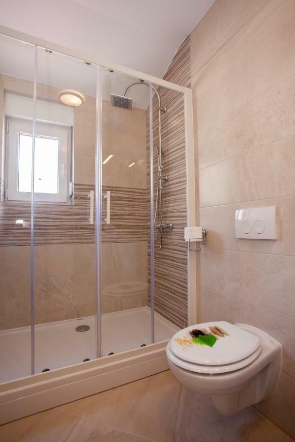 Apartments Mia Baška Voda エクステリア 写真