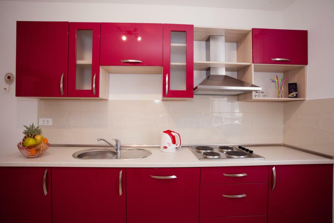 Apartments Mia Baška Voda エクステリア 写真