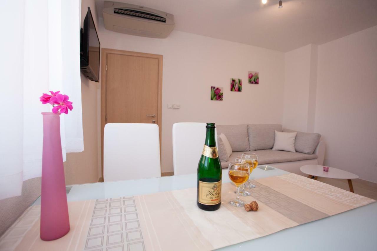 Apartments Mia Baška Voda エクステリア 写真