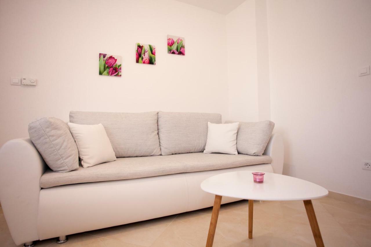 Apartments Mia Baška Voda エクステリア 写真