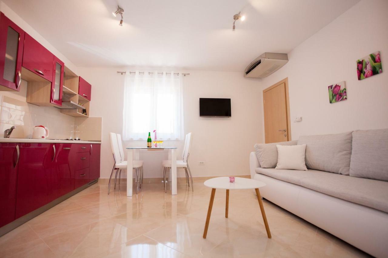 Apartments Mia Baška Voda エクステリア 写真
