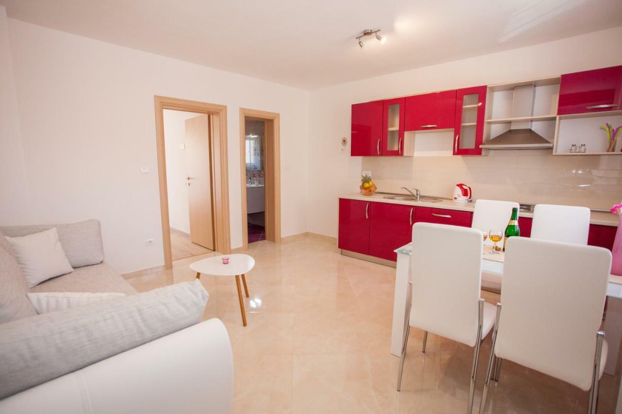 Apartments Mia Baška Voda エクステリア 写真